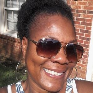 Meet your Posher, Connie